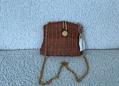 Elegant Woven Wicker Crossbody Bag – Vintage Style with Gold Chain