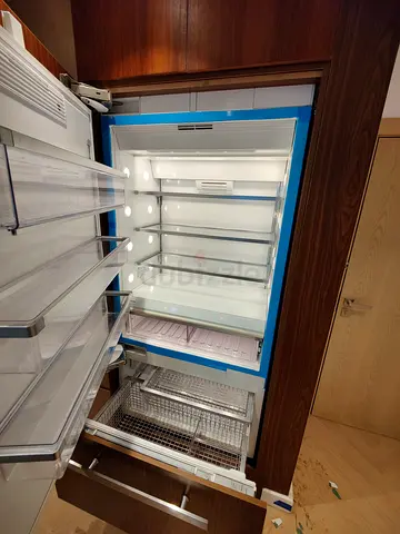 Miele built-in fridge with bottom freezer