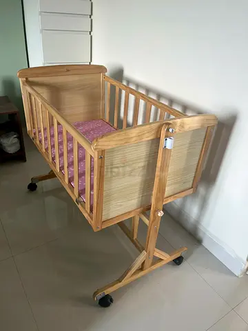 Baby crib