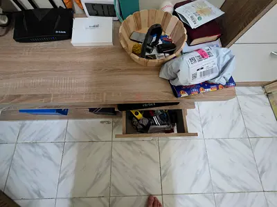 TV table  enough for 55 inch tv no scratch