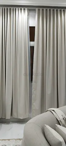 Elegant Cream Curtains for a Modern Touch