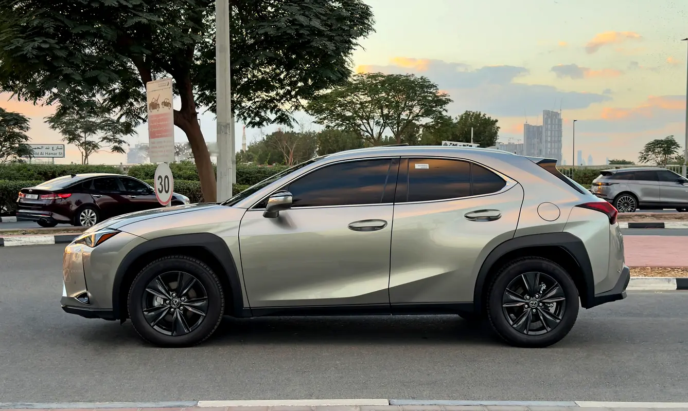 Lexus UX-Series 2025