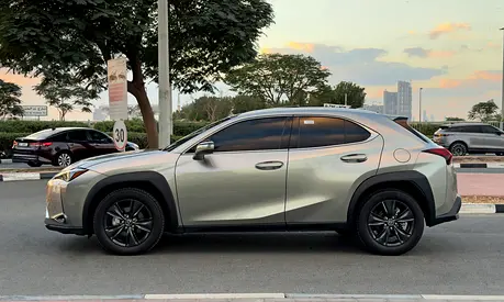 صورة 4 لـ 2025 Lexus UX-SERIES