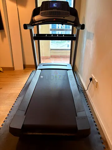 NordicTrack Commercial 1750 Treadmill – Excellent Condition | Bluetooth | Incline | With Sou