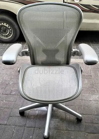 Herman Miller Areon Classic Chairs For Selling