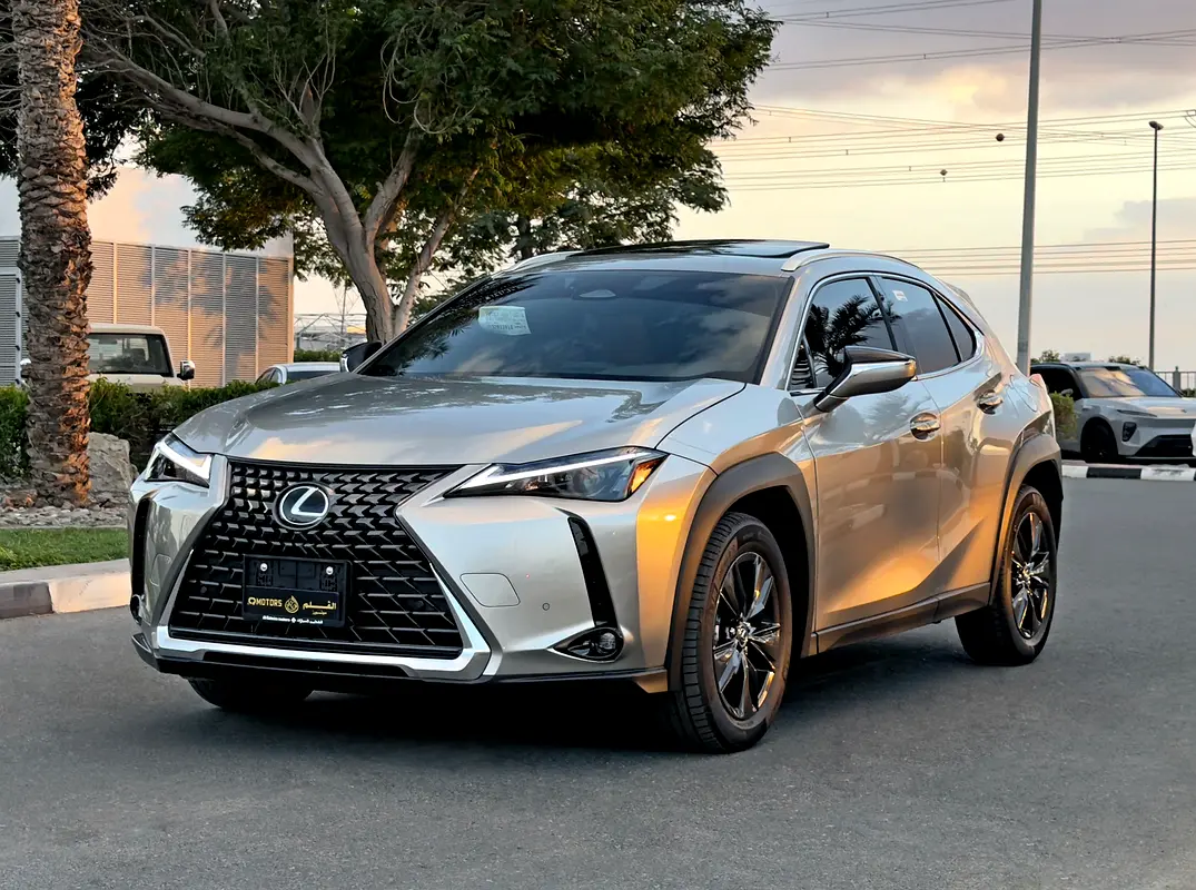 Lexus UX-Series 2025 — photo 1 of 13