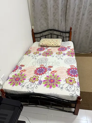 Elegant and Floral Twin Bed Frame with Mattress