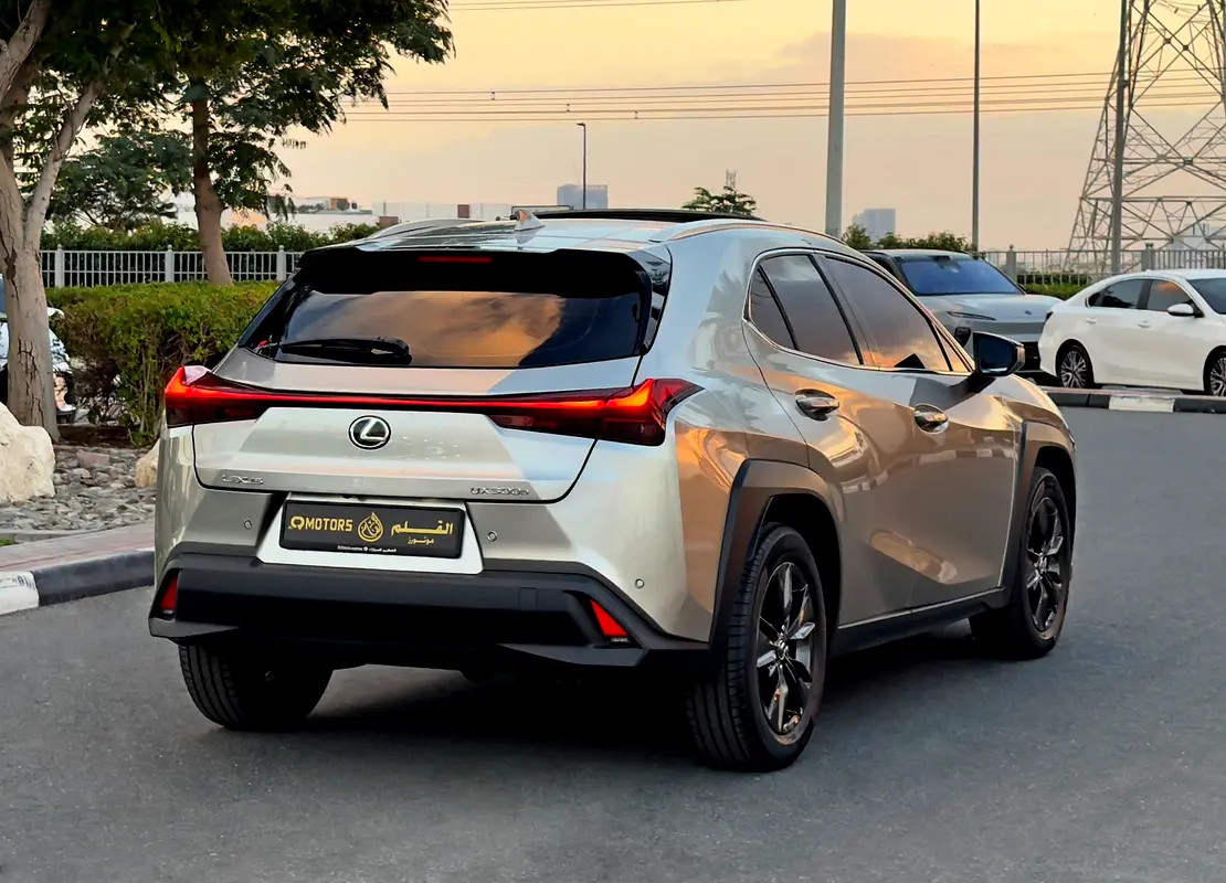 Lexus UX-Series 2025