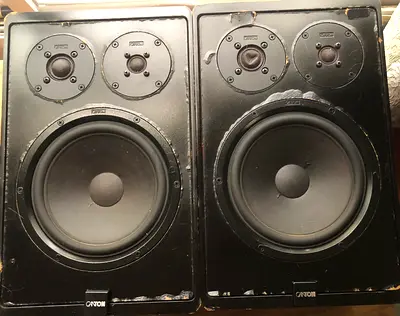 Canton Karat 200 German vintage book shelf speakers