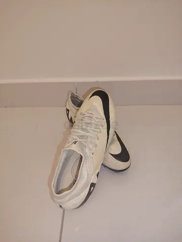 Nike mercurial vapor 15 pro - great condition barely used