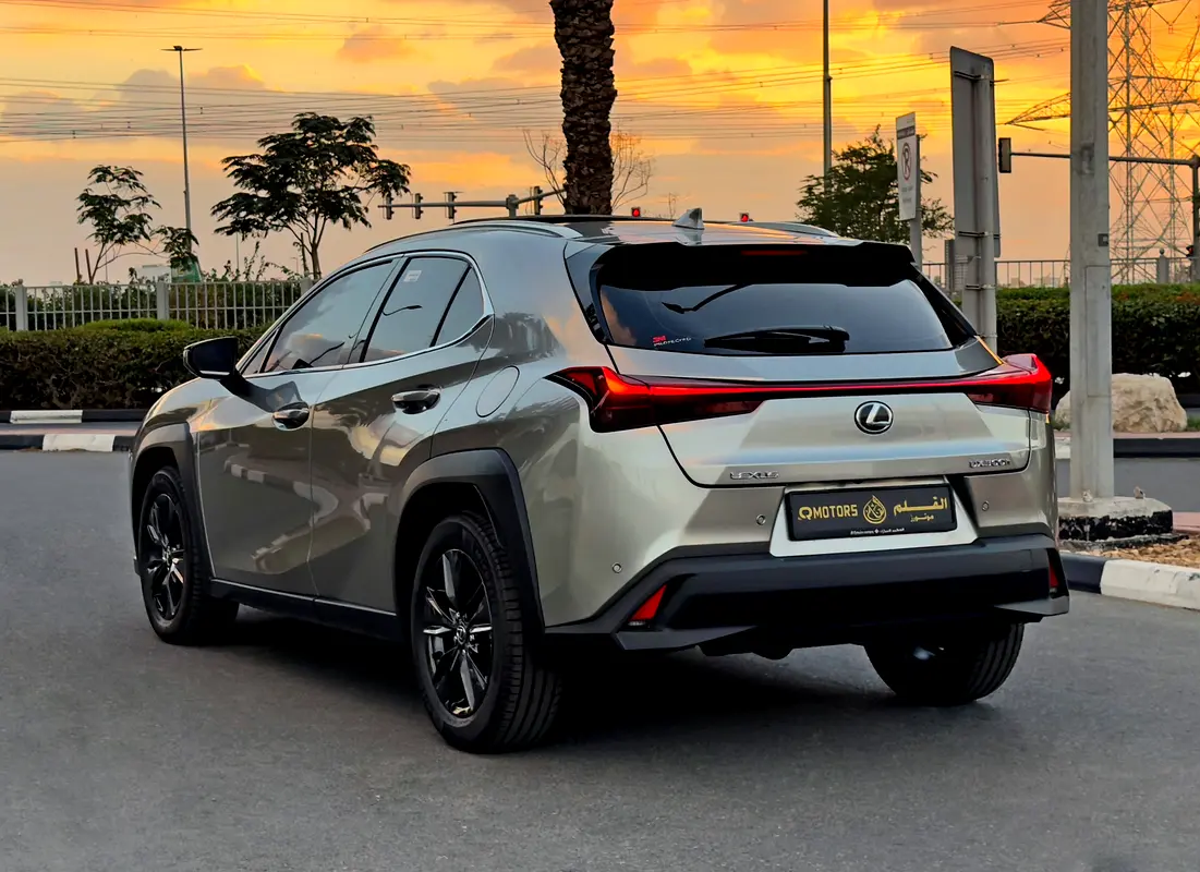 Lexus UX-Series 2025