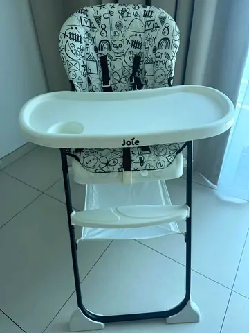Joie High Chair for Comfortable Mealtimes