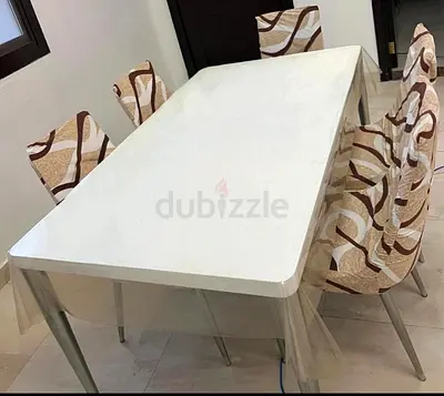 Modern Dining Table with Stylish Chairs