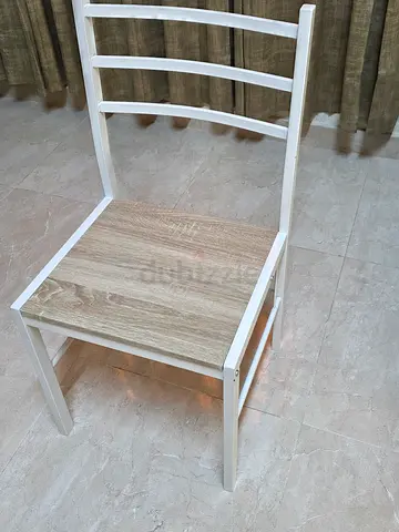 Dining Table and 4 Chairs