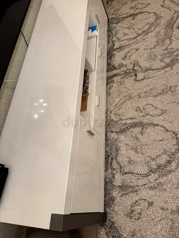 Sleek White TV Unit with Stylish Design