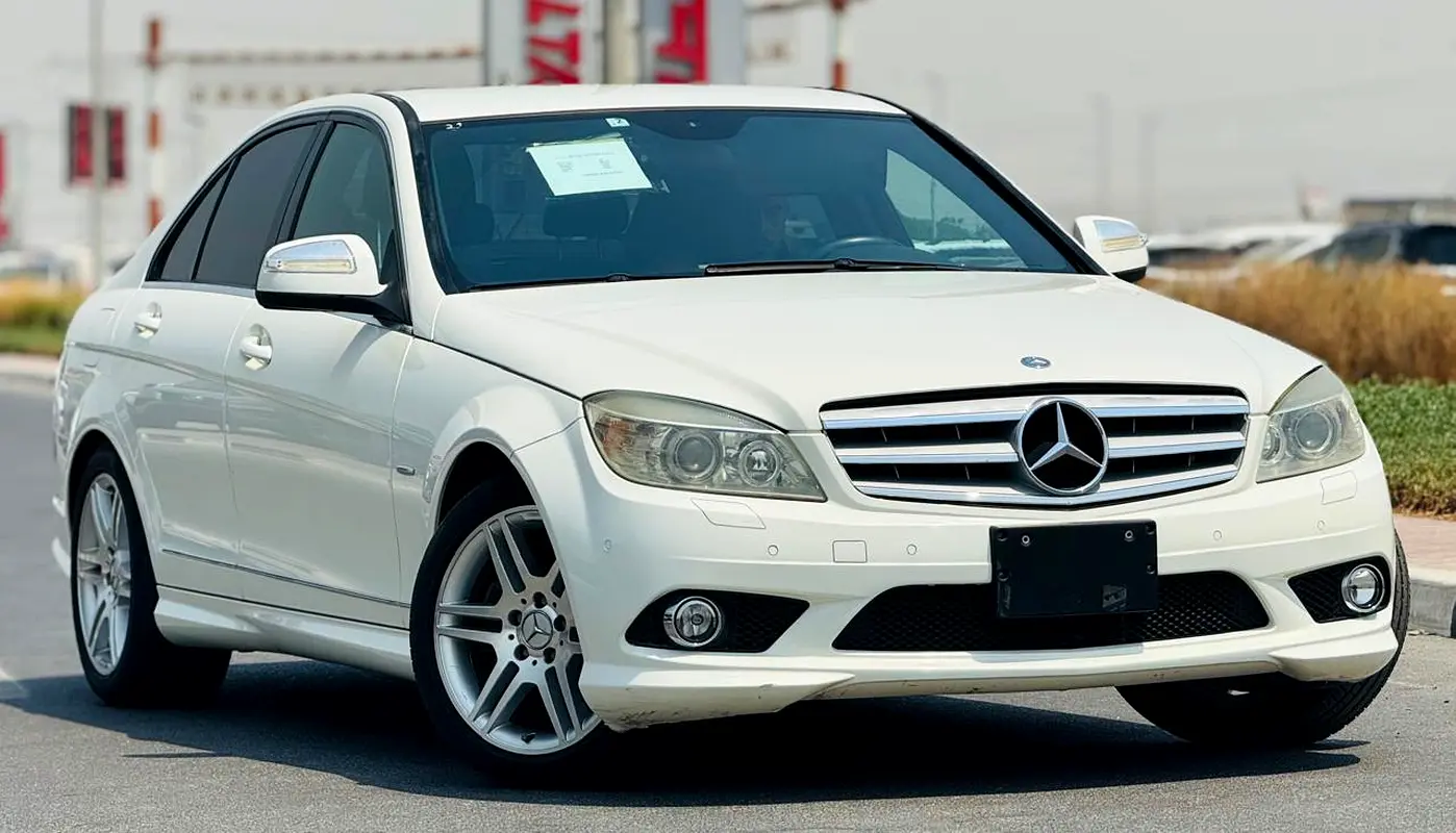 Mercedes-Benz C-Class 2008 — photo 1 of 20