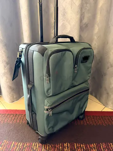 Tumi Brand new continental Trolley