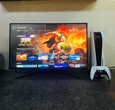 PS5 ORIGINAL ( DISK VERSION)  GIGABYTE 4K GAMING MONITOR