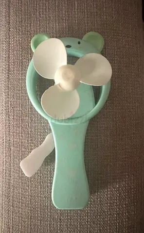 Manual bear fan