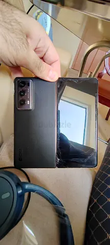 HONOR Magic V2 – Working – Inner Screen Cracked Only