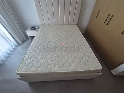 Comfortable Queen Size Bed with Plush matress