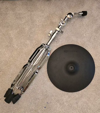 Roland Cymbal + Roland Boom Stand
