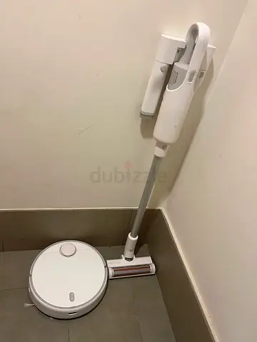 Xiaomi Robot Vacuum and cordless Vaccum cleaner