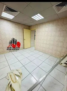 Fully Fitted close to Metro 730 sqft office available for Rent