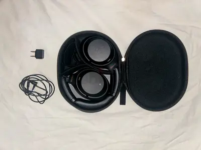 Sony WH-1000XM3 Noise Cancelling Headphones – With Case