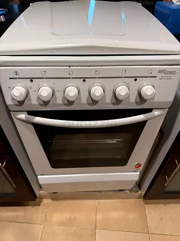 Electric stove and oven