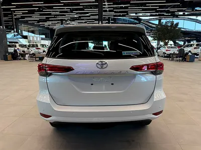 2026 Toyota FORTUNER 缩略图 6