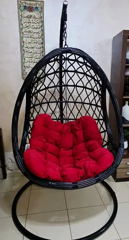 Cozy Hanging Egg Chair with Plush Cushions