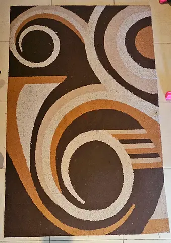 Stylish Abstract Area Rug in Brown and Beige