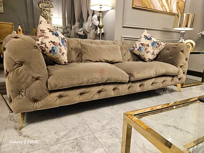 Luxurious Velvet Sofa with Tufted Design