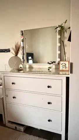 Dressing table