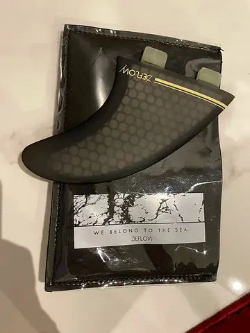 Deflow FCS Thruster Surfboard Fins - NEW