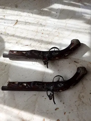 2 x Antique non-functional decorative guns