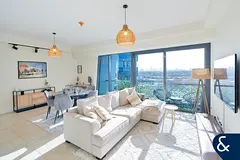 2 Bed | Corner Unit | Lake View