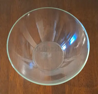 Glass Bowl وعاء زجاج غميق
