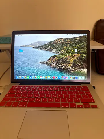 Apple MacBook Pro (Retina13 inch Early 2015,8 Gb