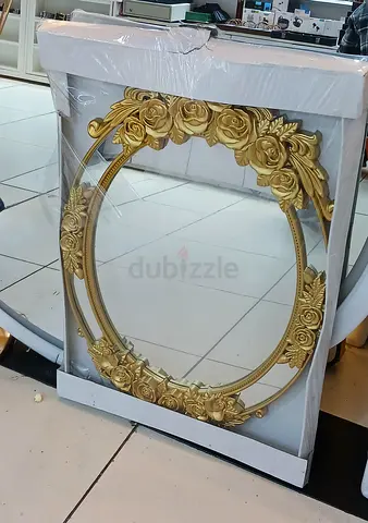Elegant Gold Framed Mirror - Perfect for Any Room