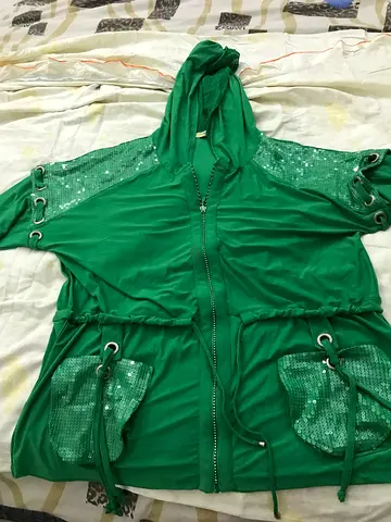 تراك نسائي اخضر اللون وليكرا