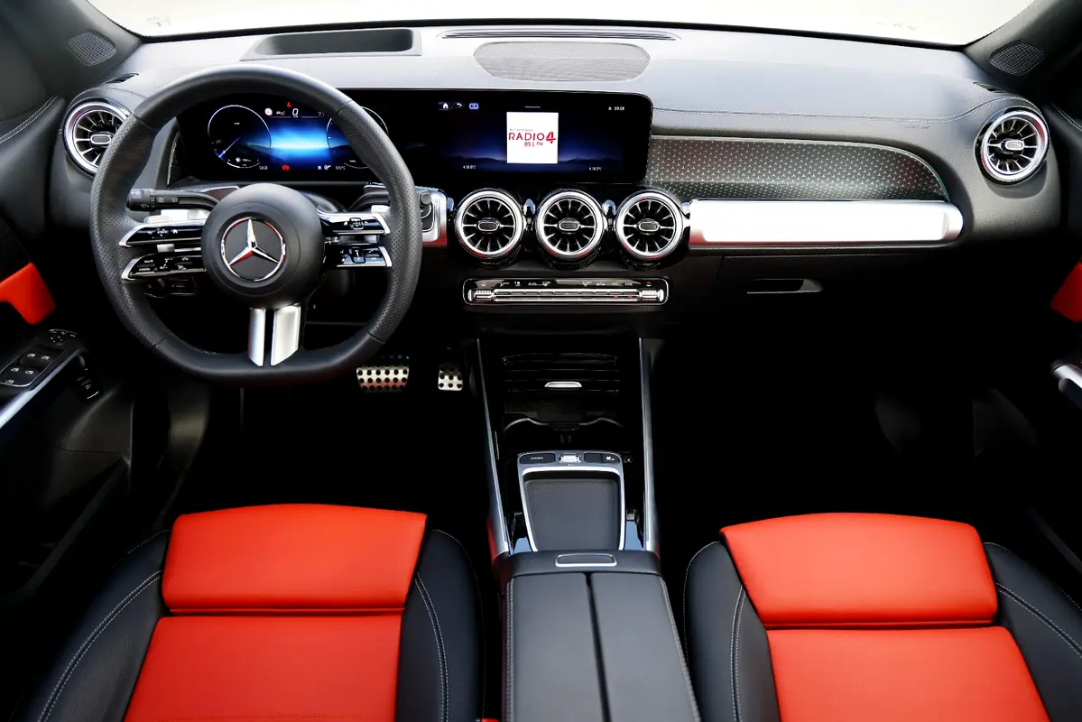 Mercedes-Benz GLB-Class 2025