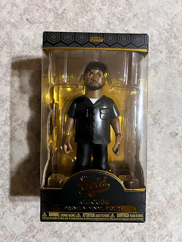 Ice Cube Vinyl Figure