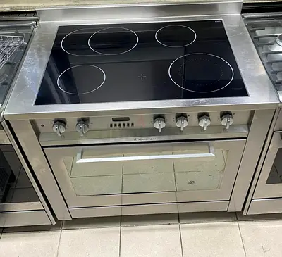 Ariston latest model full electric ceramic 90x60 cooking range
