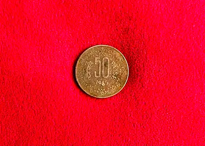 1985 Year Rare vintage Indian coin 50 paise