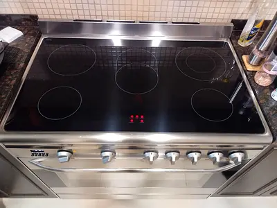 Smeg 5 Burner Electric Cooker 90 CM Latest Model Made in Italy