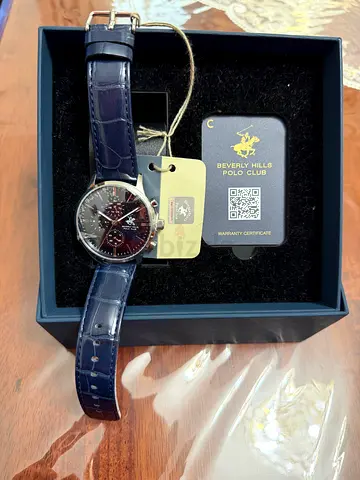 Elegant Mens Watch with Leather Strap