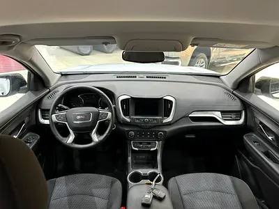 2024 GMC TERRAIN 照片 6