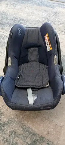 Maxi Cosi baby car seat for free
